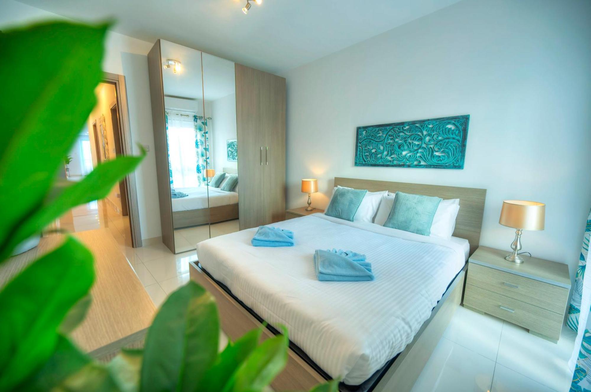 Modern, Large 3Bedroom, Spectacular Views Goslm-9 Sliema Esterno foto